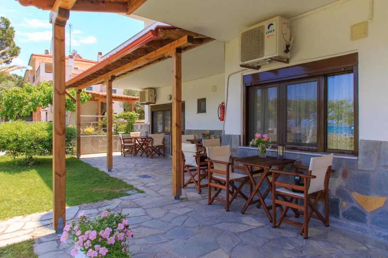 Emi House Aparthotel Βουρβουρού