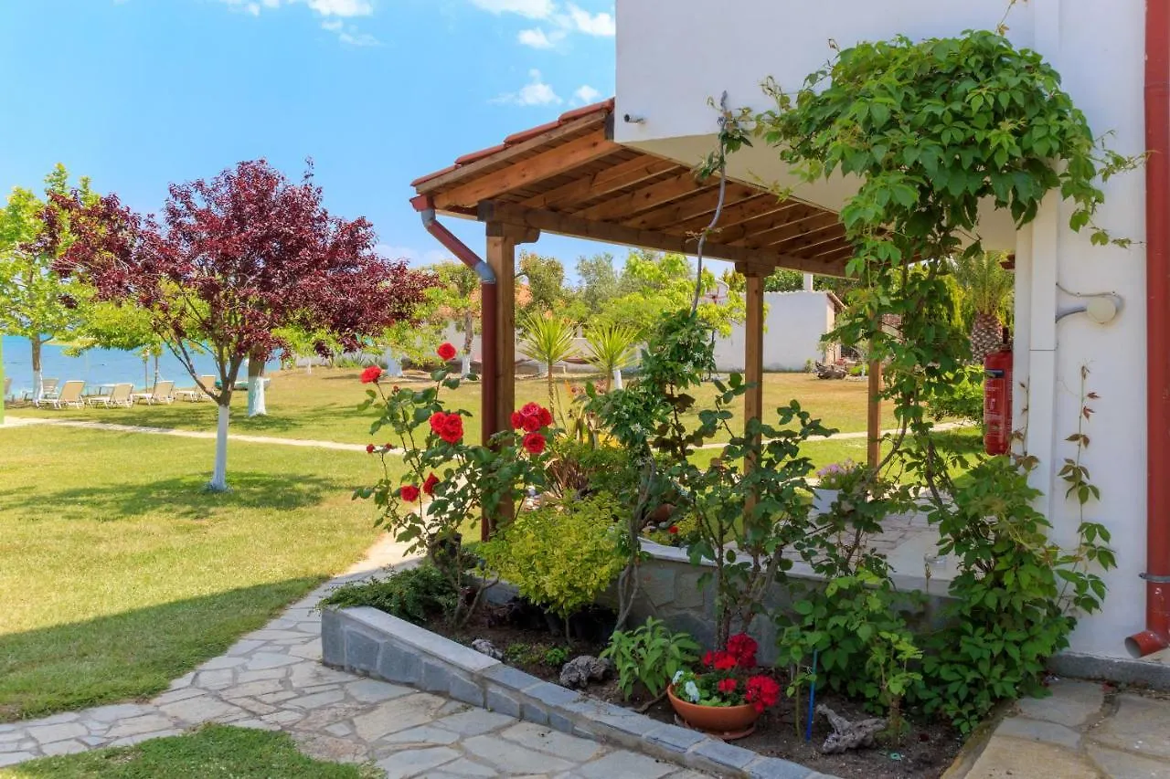 Emi House Aparthotel Βουρβουρού 0*,